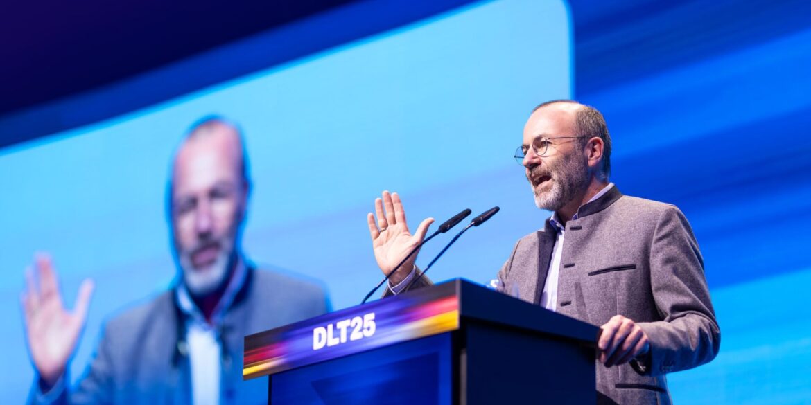 «Die Brandmauer steht. Wir wissen, wer unsere Feinde sind», sagte Manfred Weber noch vor kurzem mit Blick auf die AfD in einem Interview. (Archivbild)