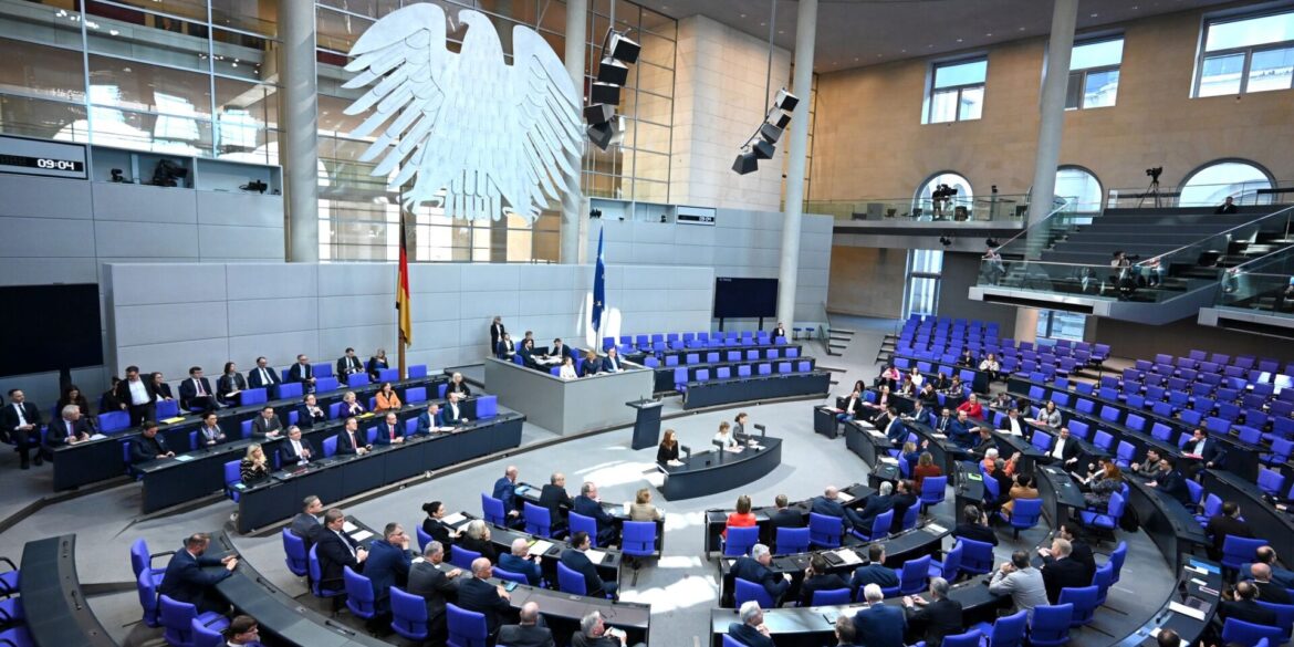 Der Bundestag beriet am Donnerstag den Umbau des bisherigen Bürgergelds.