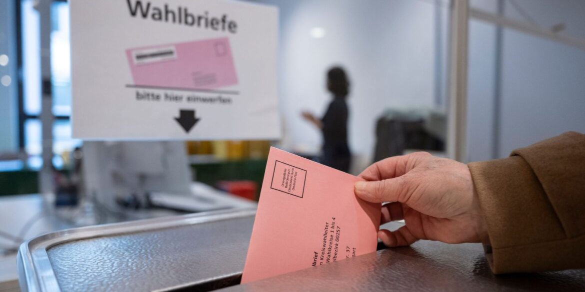 Teilnehmen dürfen deutsche Staatsbürger, die am Wahltag mindestens 16 Jahre alt sind und seit mindestens drei Monaten ihren Hauptwohnsitz in Baden-Württemberg haben.