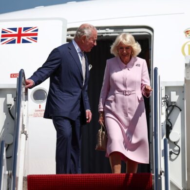 König Charles III. und Königin Camilla treffen in den USA ein.
