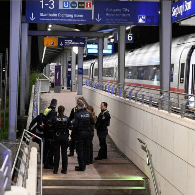 Der 20-Jährige kam in Polizeigewahrsam.