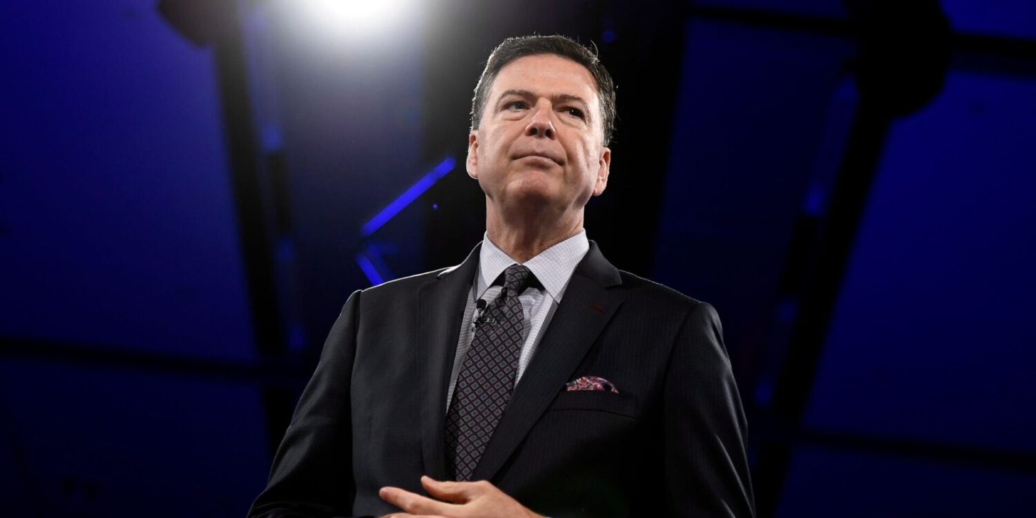 Ex-FBI-Chef Comey hat Ärger wegen eines Fotos mit Muscheln am Strand. (Archivbild)