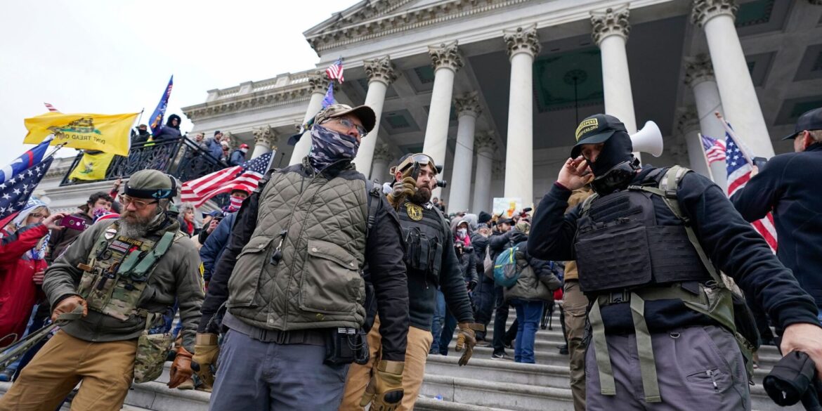 Am 6. Januar 2021 hatten Randalierer angestachelt von Donald Trump das US-Parlament gestürmt. (Archivbild)