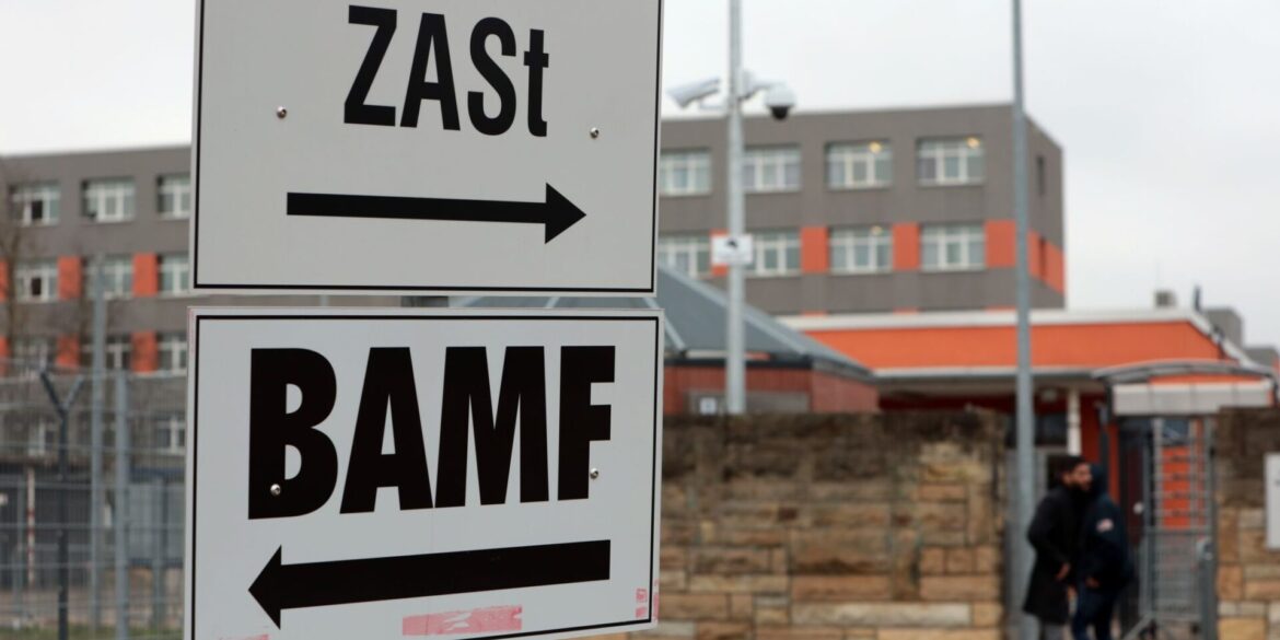 In Sachsen-Anhalt kommen immer weniger Asylsuchende an. (Archivbild)