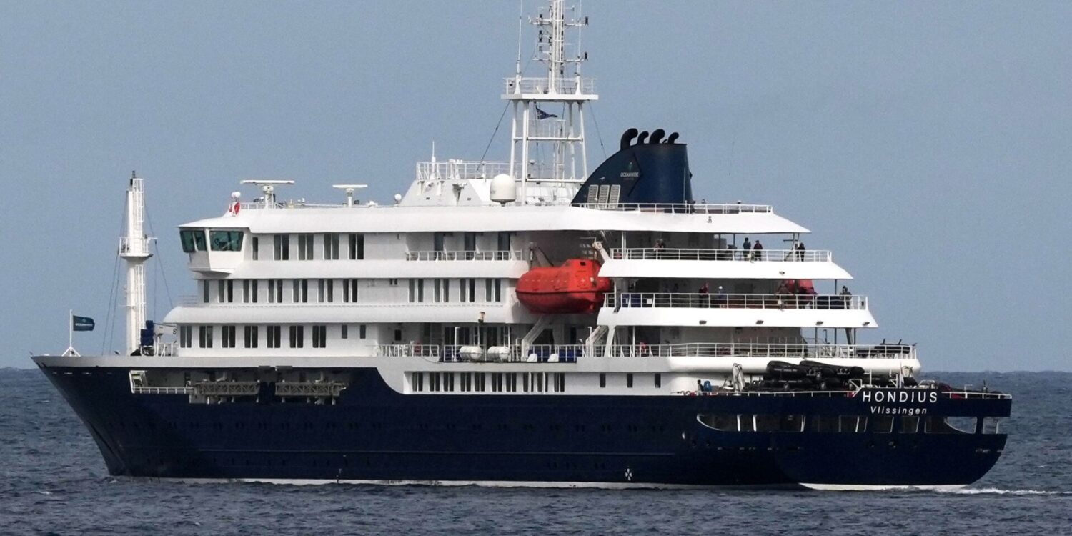 Das Kreuzfahrtschiff «Hondius» verließ den Hafen von Praia und fährt nun Richtung Teneriffa.