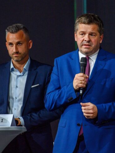 Wer wird die Nummer 1 und wer die Nummer 2 in Sachsen-Anhalt bei der Landtagswahl im September? In der jüngsten Umfrage liegt die AfD von Spitzenkandidat Ulrich Siegmund deutlich vor der CDU von Ministerpräsident Sven Schulze. (Archivbild)