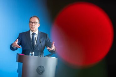 Die Gegenangriffe sollen auch ohne Kenntnis des Betroffenen erlaubt sein.