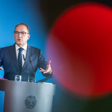 Die Gegenangriffe sollen auch ohne Kenntnis des Betroffenen erlaubt sein.