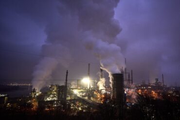 Steigende Energiepreise treffen die von Rohstoffimporten abhängige deutsche Wirtschaft besonders. (Archivbild)