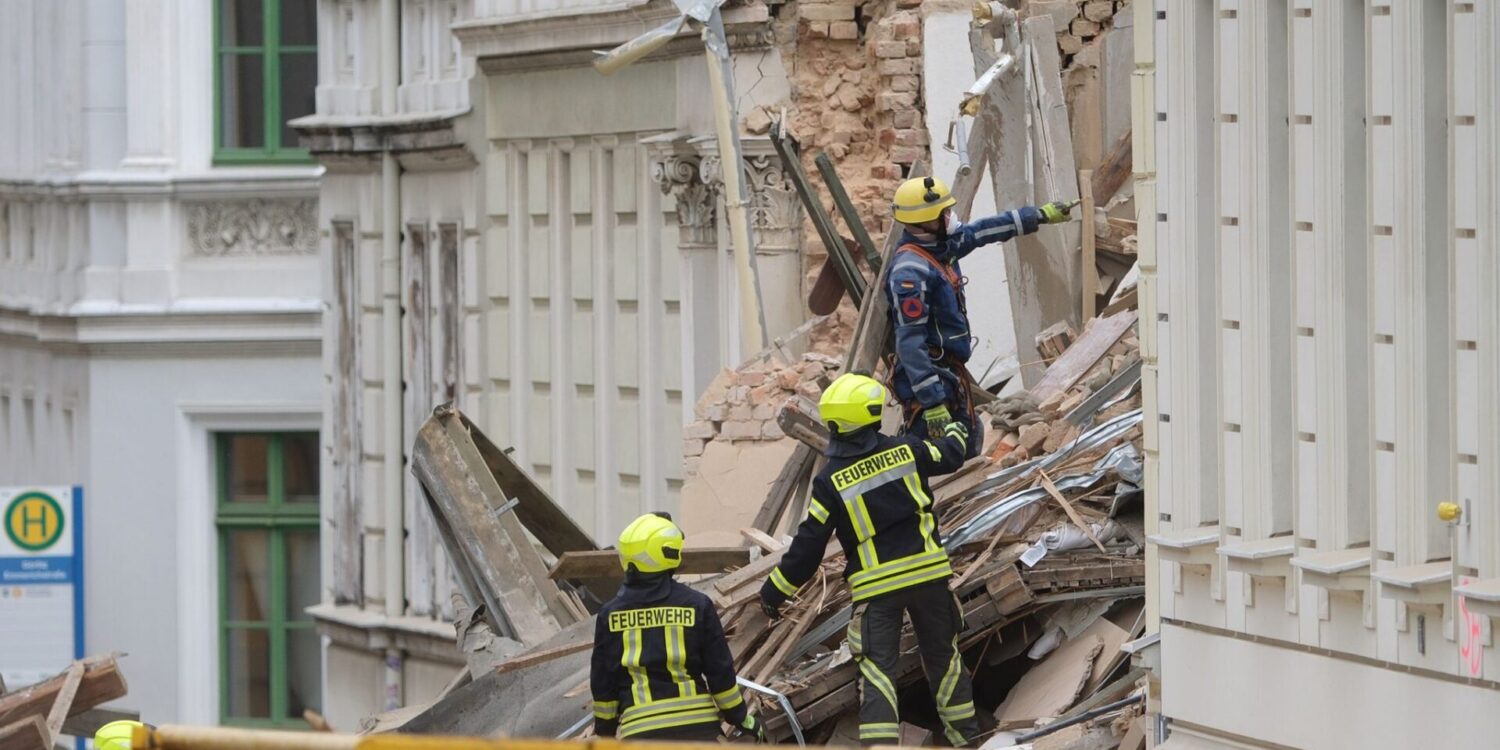 Feuerwehr und Technisches Hilfswerk sind in Görlitz im Dauereinsatz.