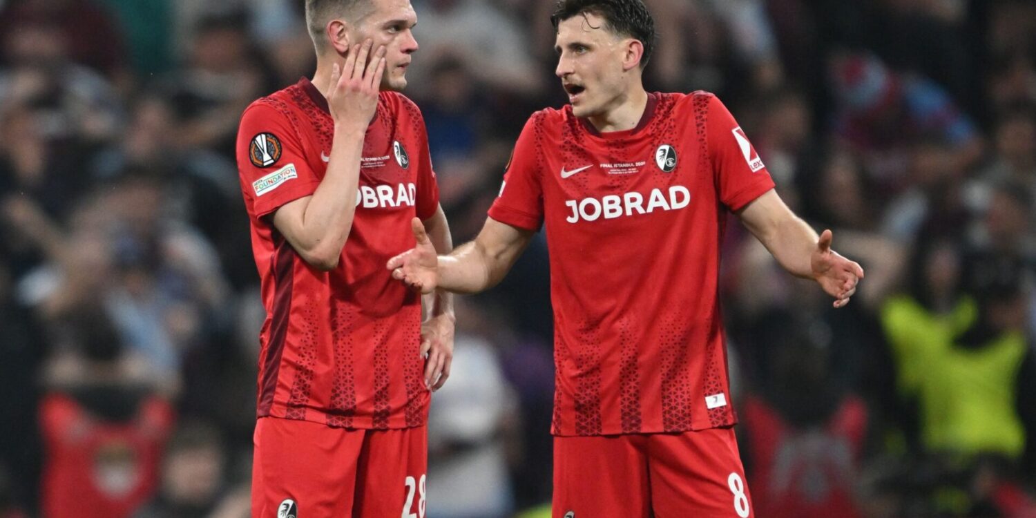Nichts zu machen für die Freiburger um Matthias Ginter (l) und Maximilian Eggestein.