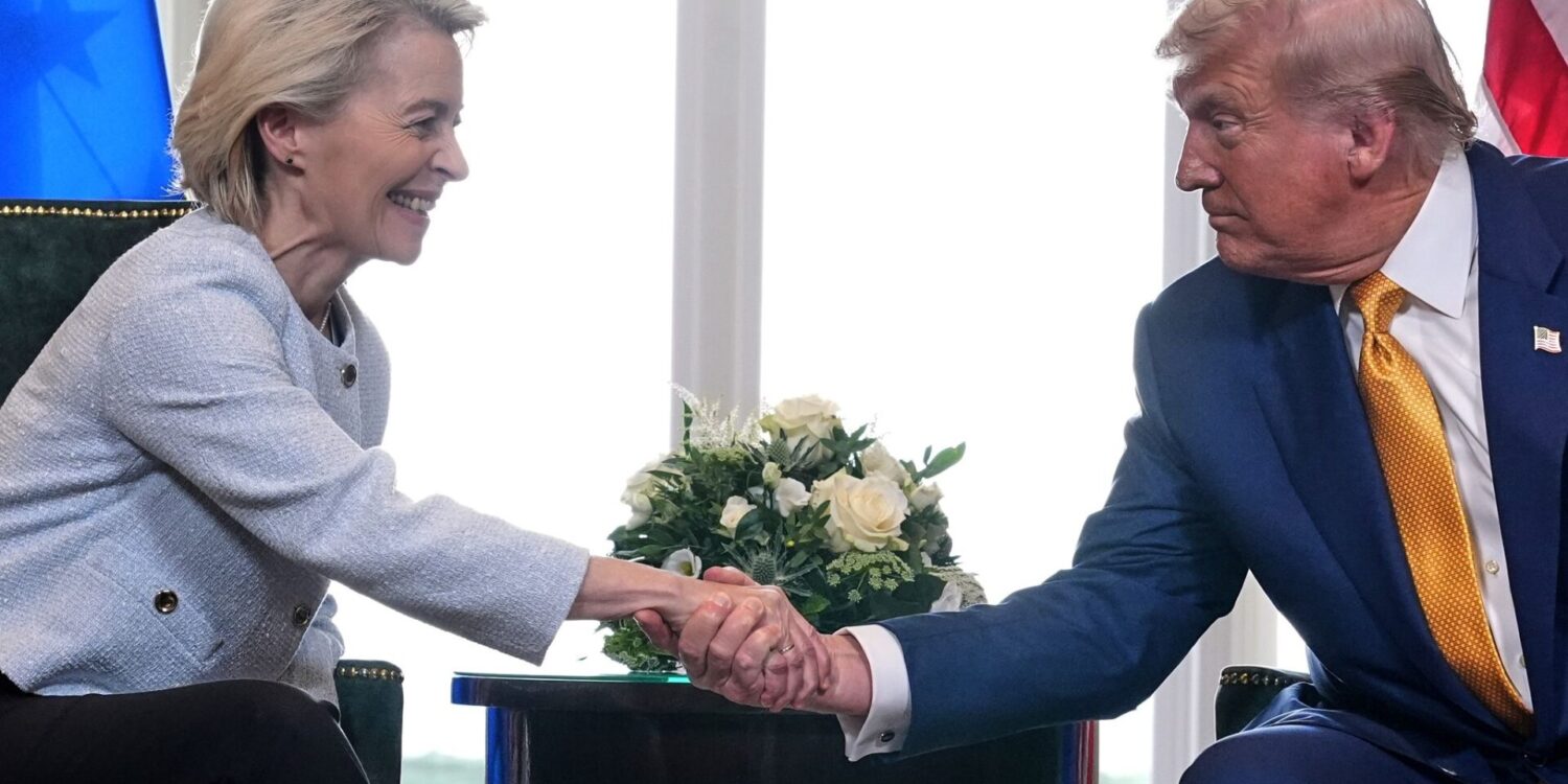 Sie vereinbarten im vergangenen Sommer den Zolldeal: EU-Kommissionspräsidentin Ursula von der Leyen und US-Präsident Donald Trump. (Archivbild)