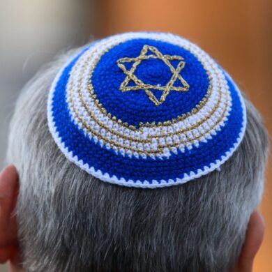 Einige Juden zeigen ihre Kippa nicht mehr in der Öffentlichkeit. (Archivbild)