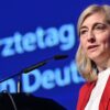 Ministerin Warken verteidigte ihr Sparpaket gegen Kritik der Ärzte.