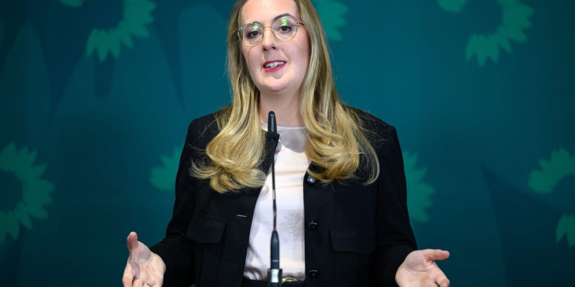 Die Regierung muss jetzt etwas für den Hitzeschutz tun, fordert die Grünen-Fraktionschefin Katharina Dröge. (Archivbild)
