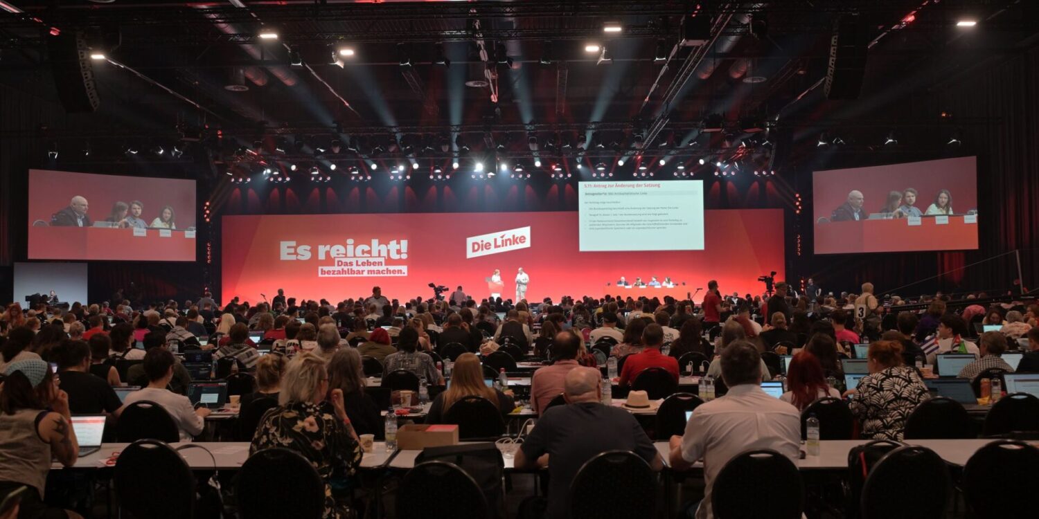 Der Parteitag der Linken entschied sich für einen Gehaltsdeckel für Abgeordnete.
