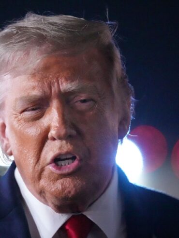 Die USA werden laut US-Präsident Trump auf einen iranischen Angriff reagieren müssen.