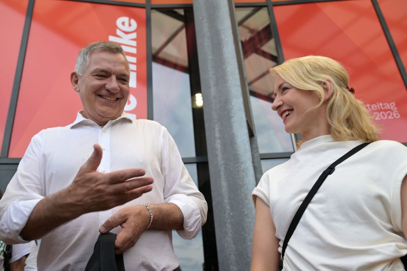 Jan van Aken und Ines Schwerdtner haben die Linke seit 2024 aus dem Umfragetief geführt.