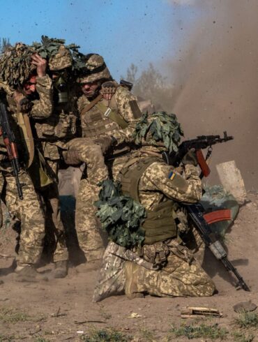 Ukrainische Männer sollen sich einem Einsatz im Krieg gegen Russland künftig schwerer entziehen können. (Archivbild)