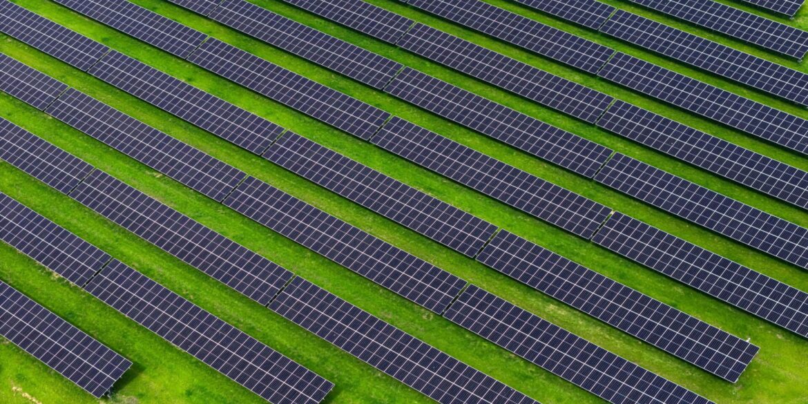 Mit dem Vorstoß will die EU-Kommission mehr Investitionen in die Energiewende ermöglichen. (Archivbild)