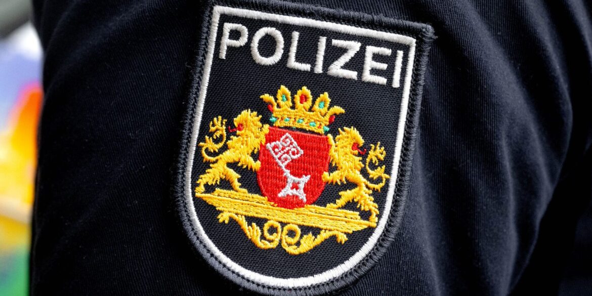 Die Polizei fahndet nach dem mutmaßlichen Täter. (Symbolbild)