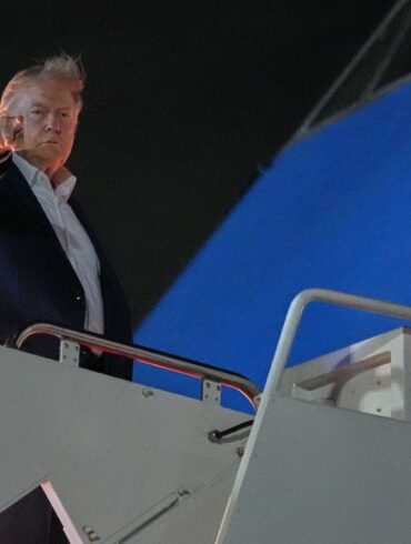 Trump bringt die Einigung auf ein Iran-Abkommen mit zum Gipfel.