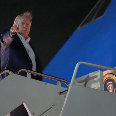 Trump bringt die Einigung auf ein Iran-Abkommen mit zum Gipfel.
