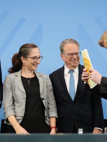 33 Vorschläge hat die Rentenkommission an die Bundesregierung übergeben.