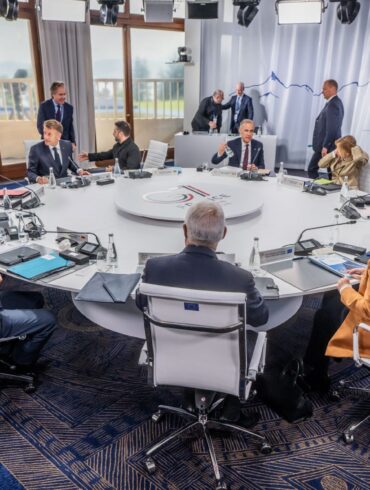 Die Staats- und Regierungschefs der G7 haben sich auf eine gemeinsame Erklärung zu geopolitischen Fragen geeinigt.