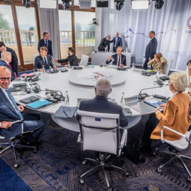 Die Staats- und Regierungschefs der G7 haben sich auf eine gemeinsame Erklärung zu geopolitischen Fragen geeinigt.