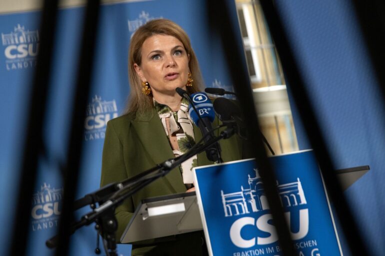 Die Pflegebevollmächtigte Katrin Staffler meint, «mit Klein-Klein» komme man angesichts der Pflege-Herausforderungen nicht weiter. (Archivbild)