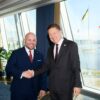 AfD-Politiker Markus Frohnmaier: Handshake mit Putins Vertrautem und Gazprom-Chef Alexej Miller beim Wirtschaftsforum in St. Petersburg.