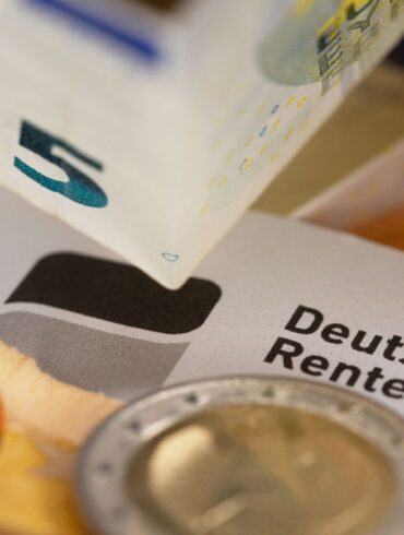 Wie wird das Rentensystem zukunftsfest? Fachleute haben 33 Vorschläge erarbeitet. (Symbolbild)