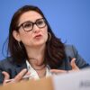 Die Antidiskriminierungsbeauftragte meldet eine Rekordzahl an Beratungsnfragen.