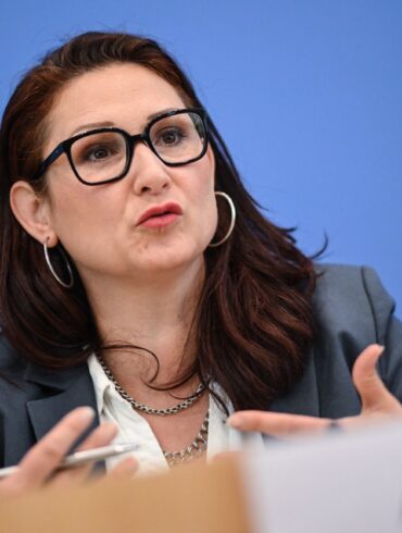 Die Antidiskriminierungsbeauftragte meldet eine Rekordzahl an Beratungsnfragen.