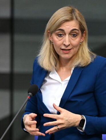 Das Gesundheitsministerium erwartet eine größere Finanzlücke bei den Kassen 2027. (Archivbild)