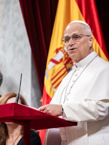 Der Pontifex spricht im spanischen Parlament Klartext.