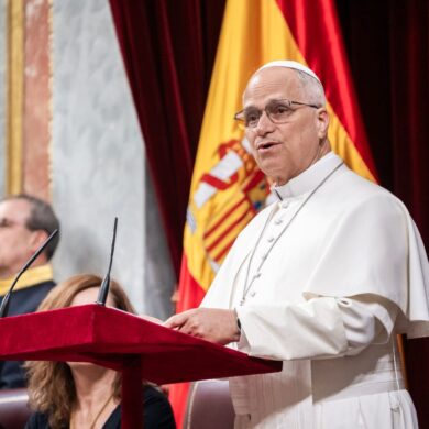 Der Pontifex spricht im spanischen Parlament Klartext.