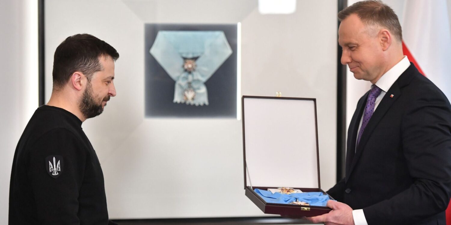 Der damalige Präsident Andrzej Duda hatten Selenskyj den Orden vor drei Jahren überreicht. (Archivbild)