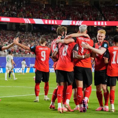 Österreich jubelte über drei Tore und den am Ende unerwartet knappen Einzug in die K.o.-Phase.