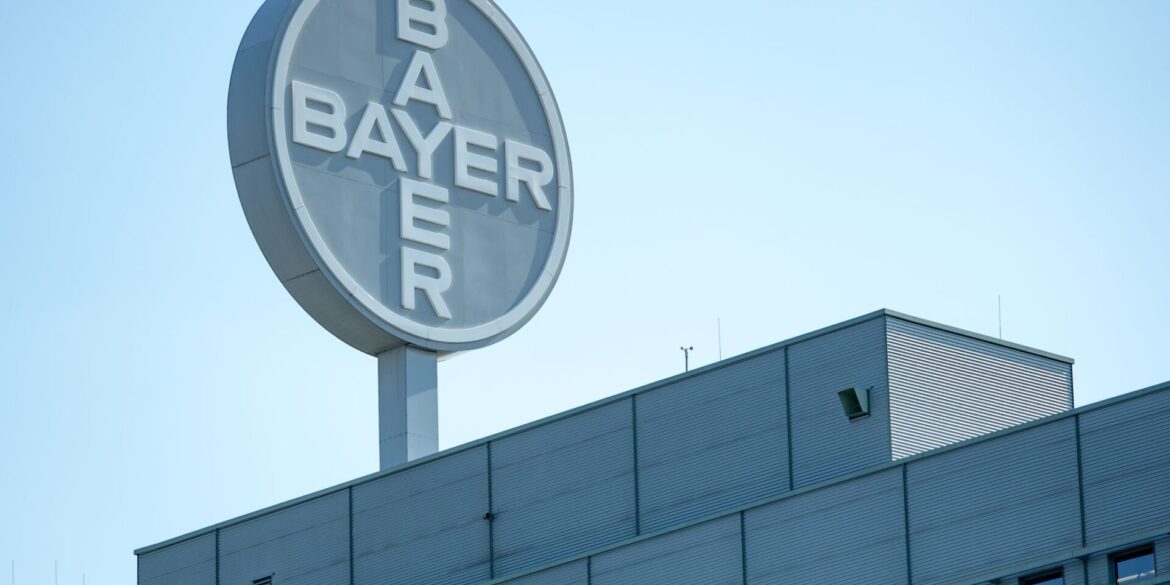 Bayer holte sich die Rechtsstreitigkeiten um den Unkrautvernichter Roundup mit dem Kauf von Monsanto ins Haus.