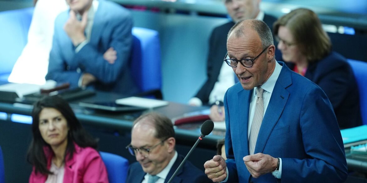 Merz hofft auf Klarheit zu Rentenreform bis Jahresende.