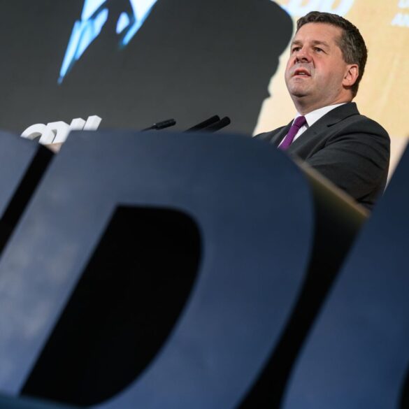 Sachsen-Anhalts Ministerpräsident Sven Schulze (CDU) hat seine ablehnende Haltung gegenüber AfD und Linken immer wieder bekräftigt. (Archivbild)