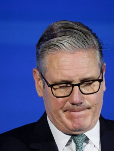 Tief in der Krise: Der britische Premierminister Keir Starmer. (Archivbild)