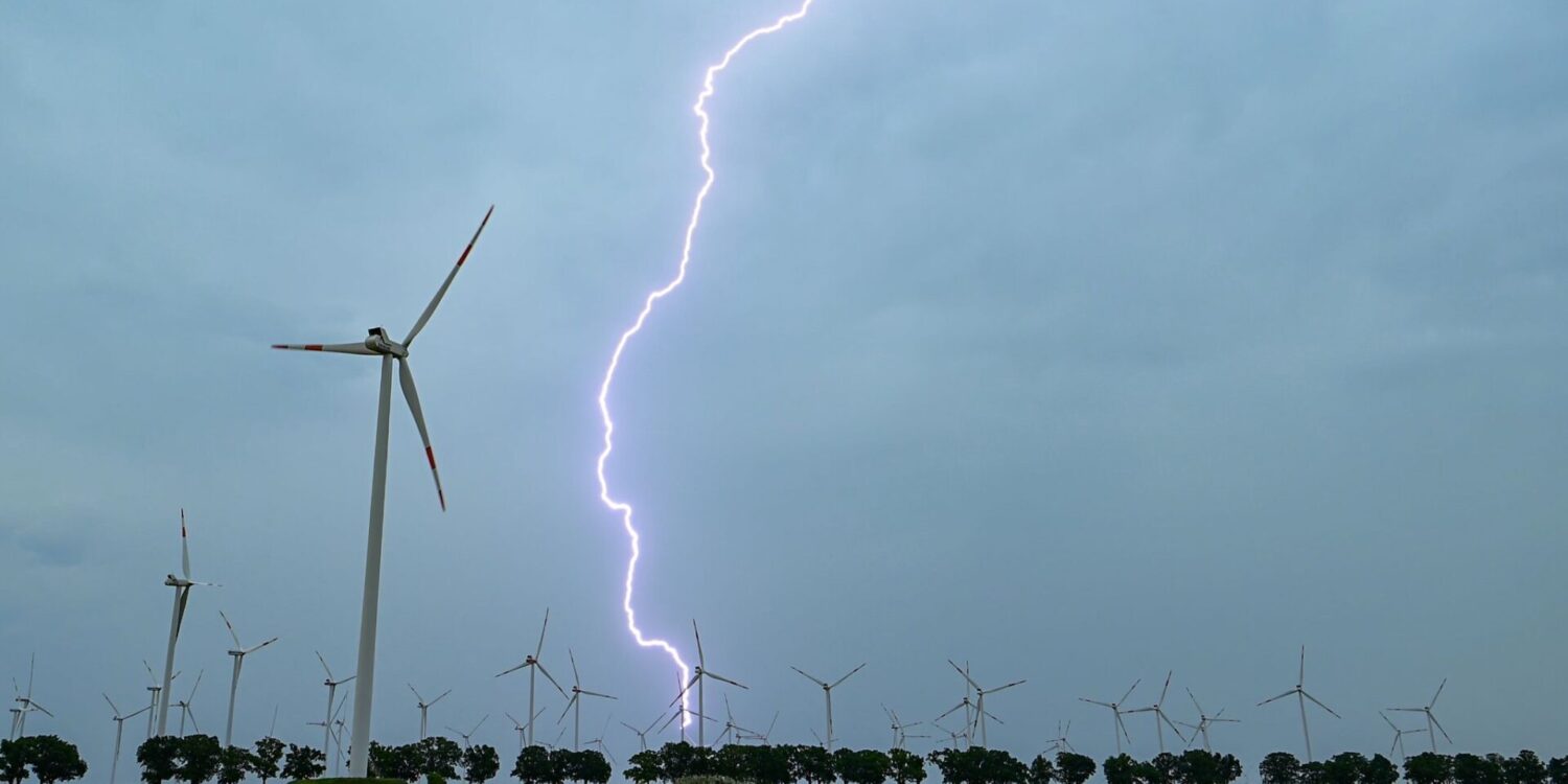 Gewitter, Stürme und Hitze zeigten am Wochenende bereits erste Spuren.