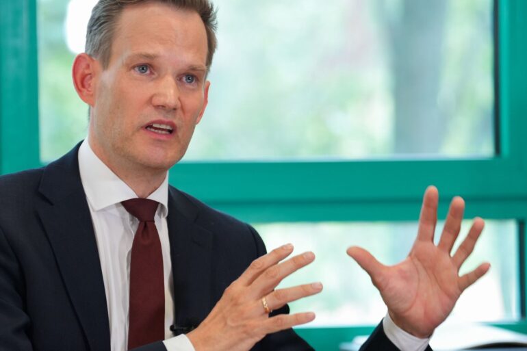 Streeck machte für die vielen jungen Opfer auch Mischkonsum von Medikamenten, Alkohol und anderen Substanzen verantwortlich.