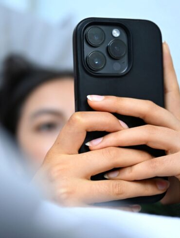 In Frankreich greift künftig ein Social-Media-Verbot für unter 15-Jährige. (Symbolbild)