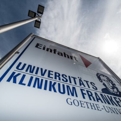 Der mit dem Ebola-Virus infizierte US-Bürger wird in Frankfurt behandelt. (Archivbild)