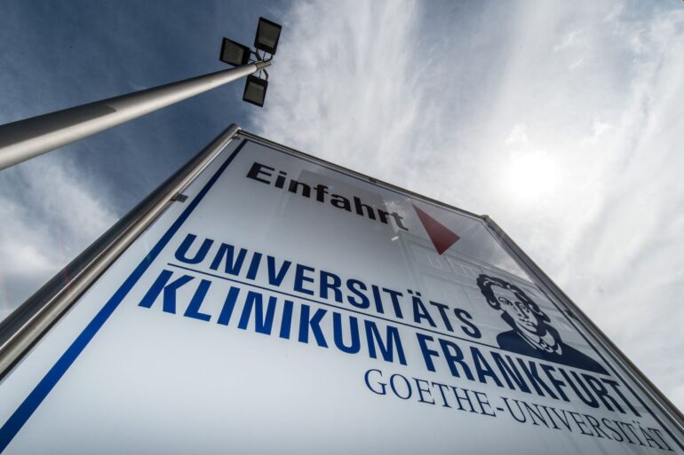 Der mit dem Ebola-Virus infizierte US-Bürger wird in Frankfurt behandelt. (Archivbild)