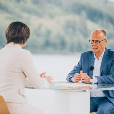 Im ZDF-«Sommerinterview» wirkte der Kanzler recht entspannt.